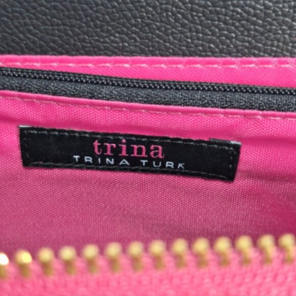 TRINA TURK Wallet Zip Around Vibrant PINK Floral Pattern BRAND-NEW w/tags - Picture 7 of 9